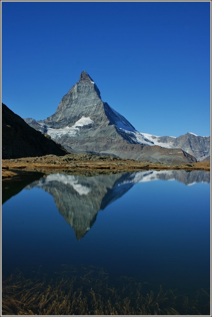 Spiegelbild des Matterhorns.
(04.10.2011)