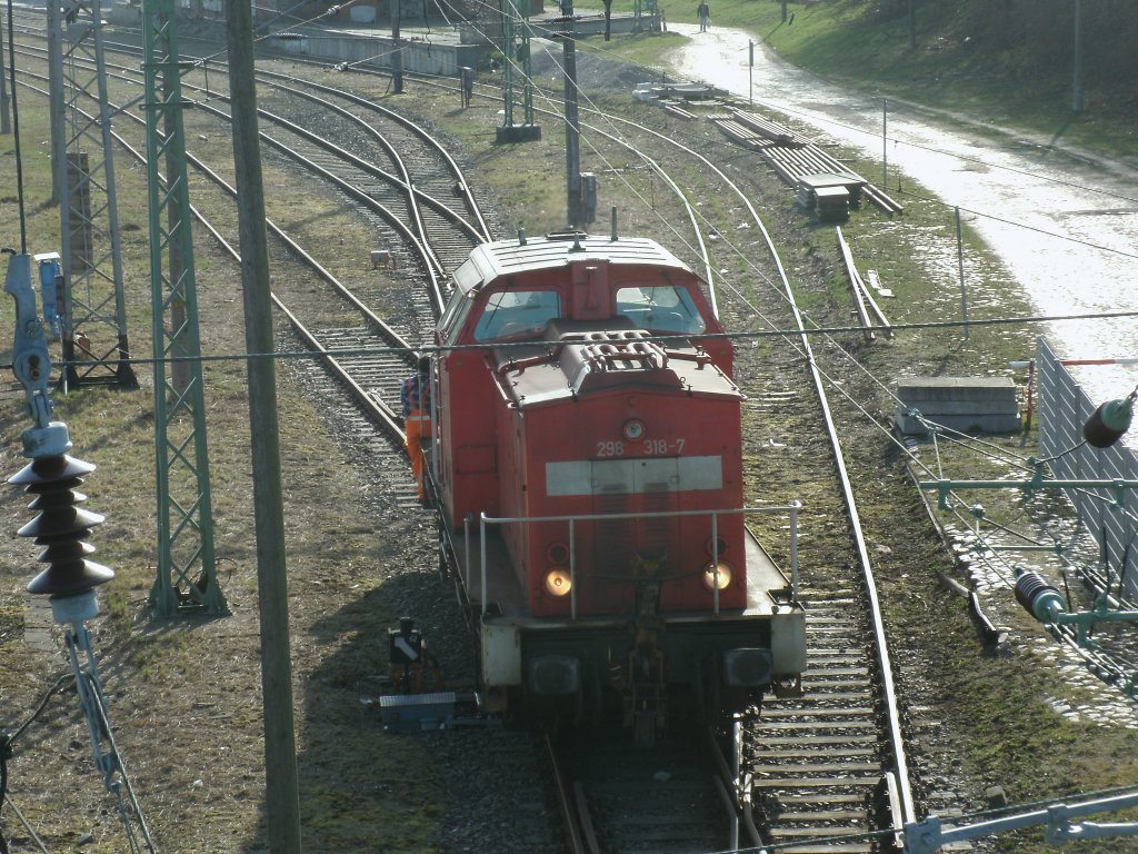 Unterwegs in Bergen/Rgen war 298 318-7 am 17.April 2013.