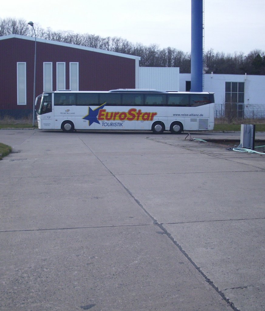 VDL Bova Magiq von Reise-Allianz/Nau aus Deutschland im Stadthafen von Sassnitz.