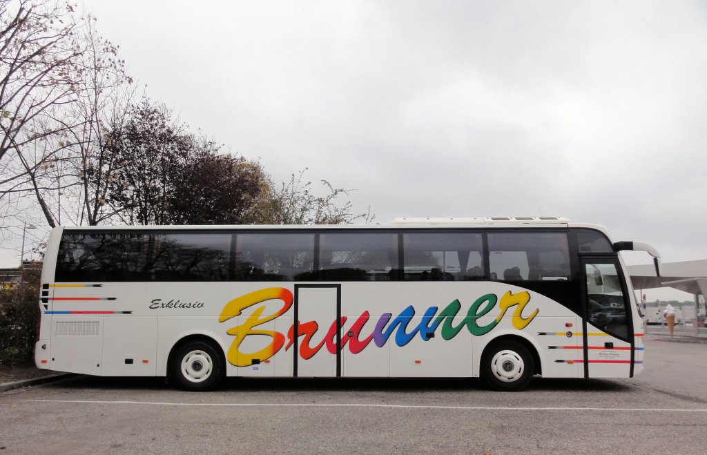 VOLVO 9700 von BRUNNER Reisen aus Niedersterreich im Oktober 2012 in Krems.