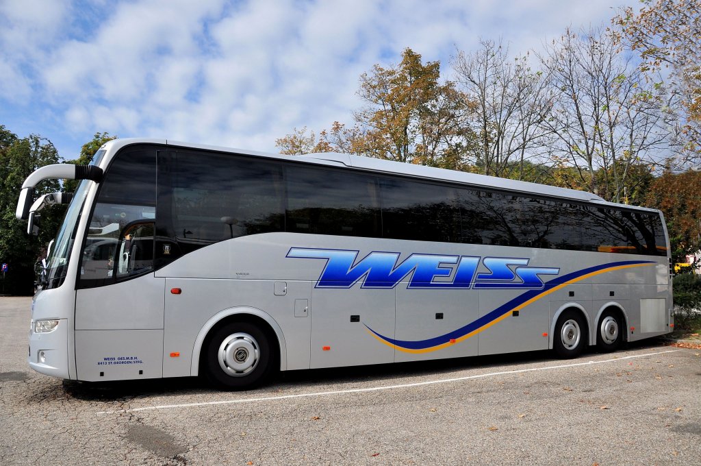 VOLVO 9700 von WEISS Reisen aus der Steiermark/sterreich im September 2012 in Krems an der Donau.