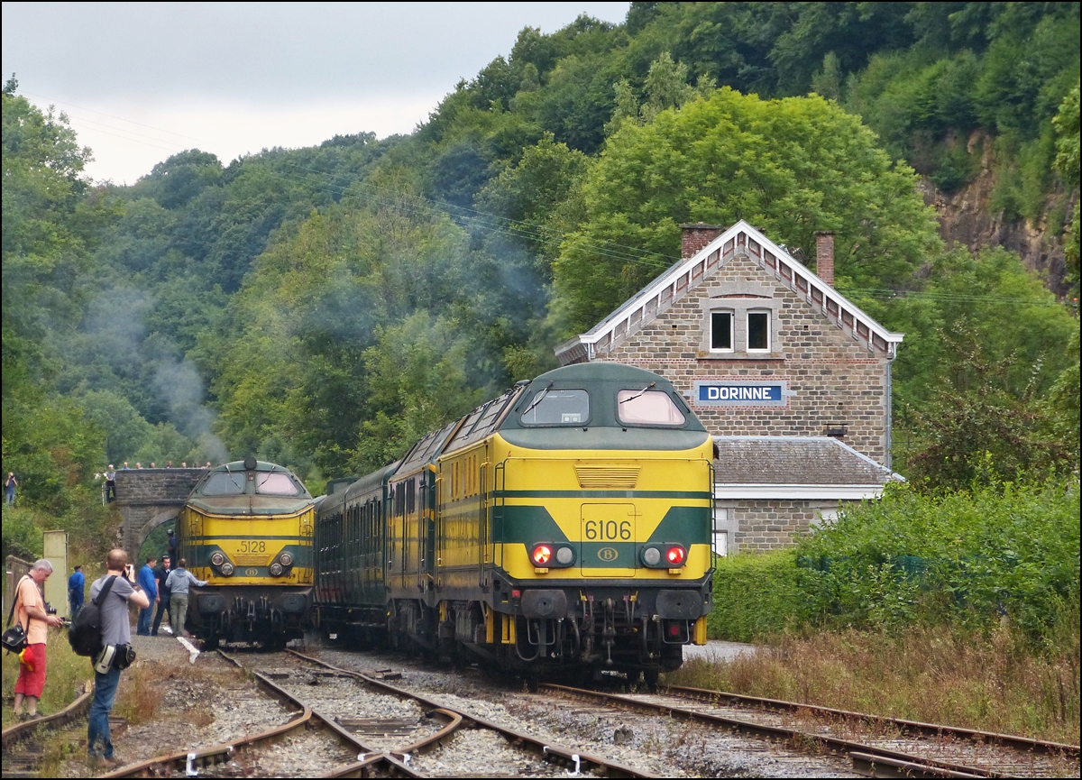 . Am 17.08.2013 fand an der Museumsbahnstrecke Chemin de Fer du Bocq ein Diesellok Festival statt. Diese Impression aus dem Bahnhof Dorinne-Durnal verleiht einen kleinen Vorgeschmack, die einzelnen Loks werden wir noch gebhrend vorsstellen. (Jeanny) 