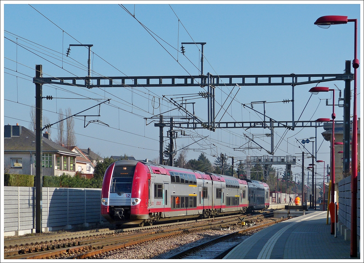 . Die Computermaus Z 2212 verlsst am 31.01.2014 den Bahnhof von Noertzange. (Jeanny)