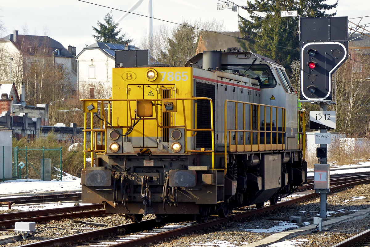 . Die SNCB HLD 7865 fhrt am 09.03.2016 in den Bahnhof von Gouvy ein. (Jeanny)