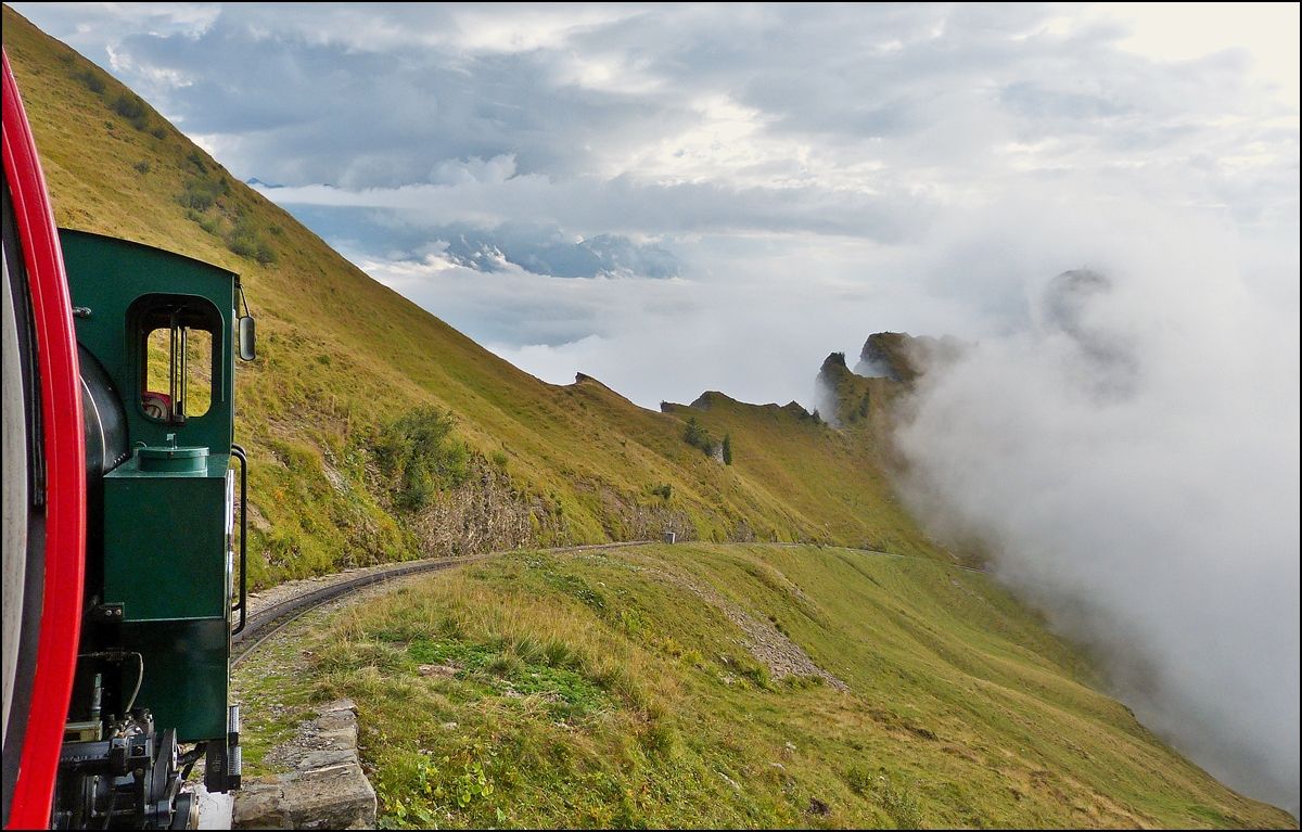 . Nebel gab es auch am Brienzer Rothorn - Wer ist schneller, der Zug oder der Nebel? 29.09.2013 (Jeanny)