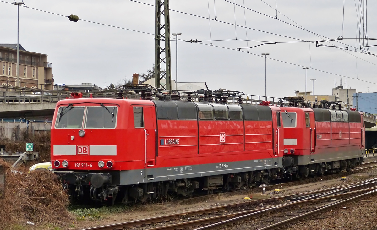 . Whrend unserer Reise von Luxembourg nach Herdorf hatte ich die Gelegenheit am 21.03.2014 die 181 211-4  Lorraine  und die 181 213-0  Saar  im Hauptbahnhof von Koblenz abzulichten. (Hans)