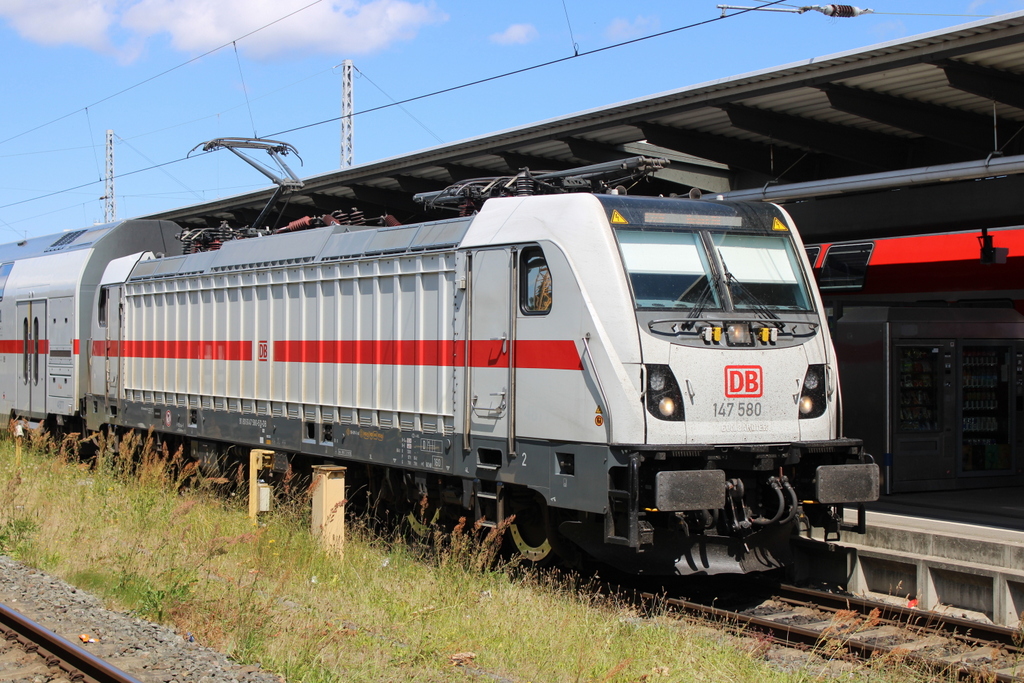 147 580 stand mit IC 2239(Rostock-Leipzig)im Rostocker Hbf.04.07.2025