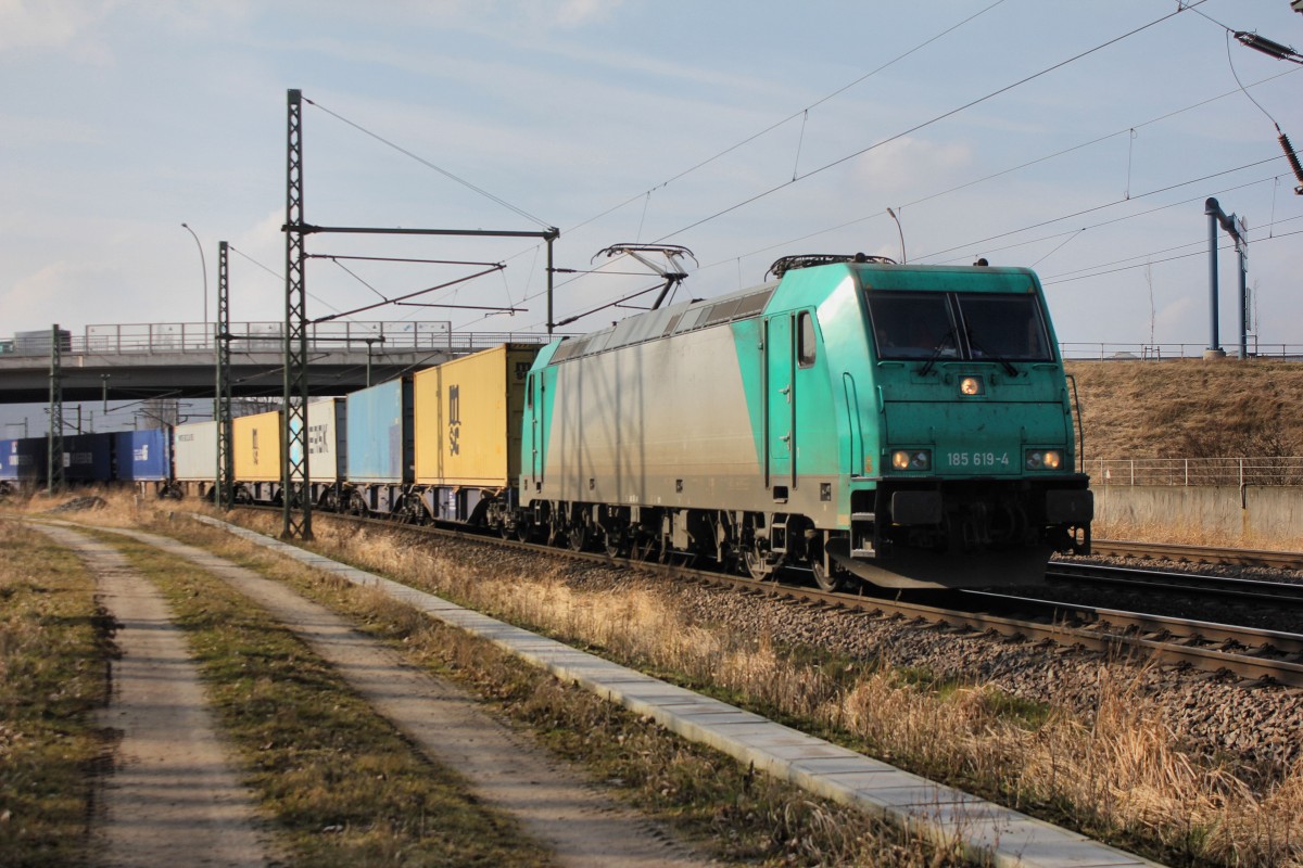 185 619-4 auf dem Weg zum Hamburger Hafen am 27.02.2014 in Hamburg Waltershof.