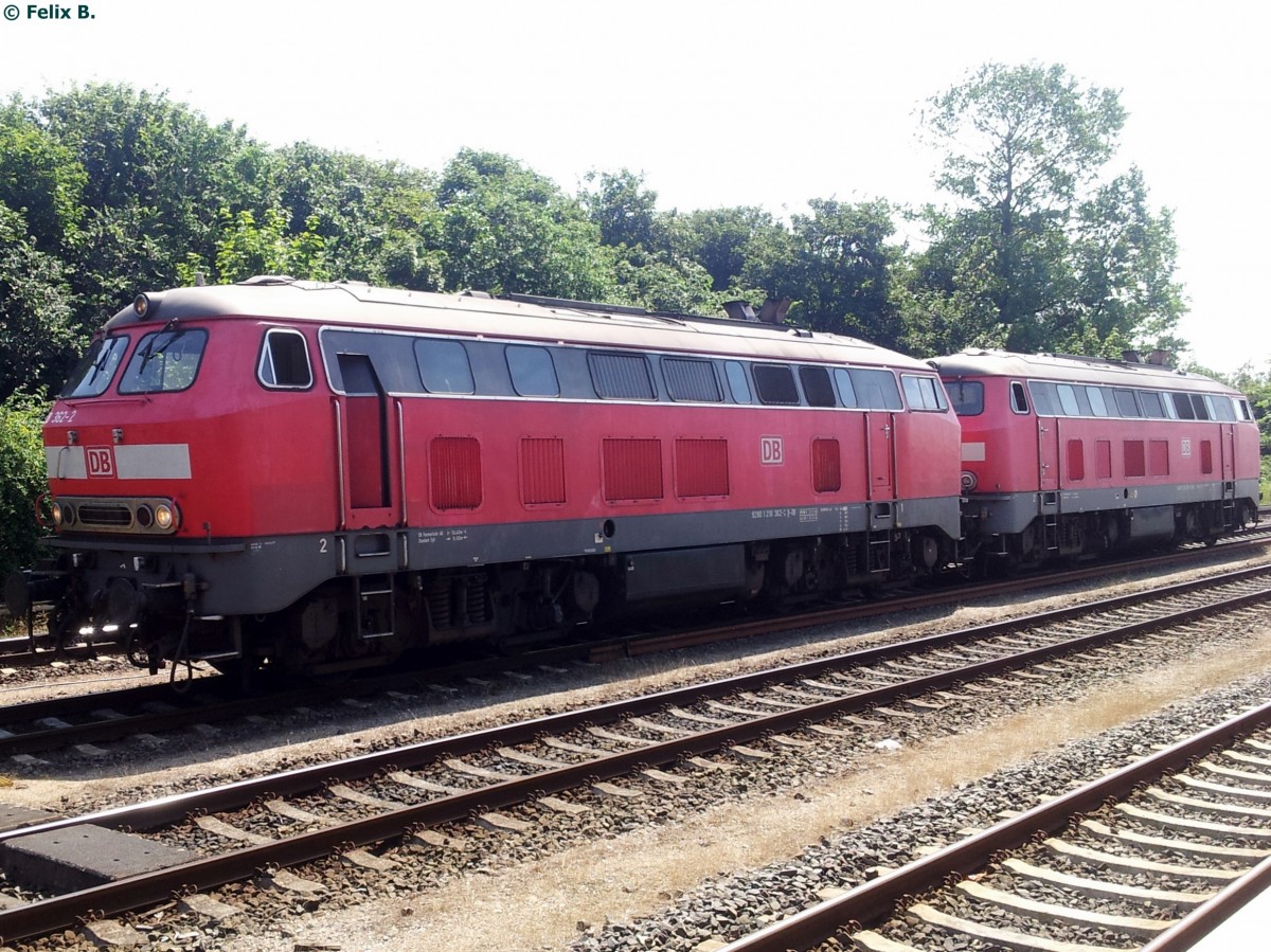 218 362-2 und 218 307-7 in der Nähe von Flensburg; Juli 2014