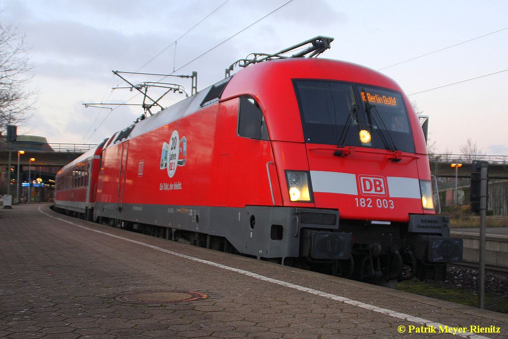 27/01/2015: 
182 003 mit IRE 18097 in Hamburg-Harburg auf dem Weg nach Berlin Ostbahnhof