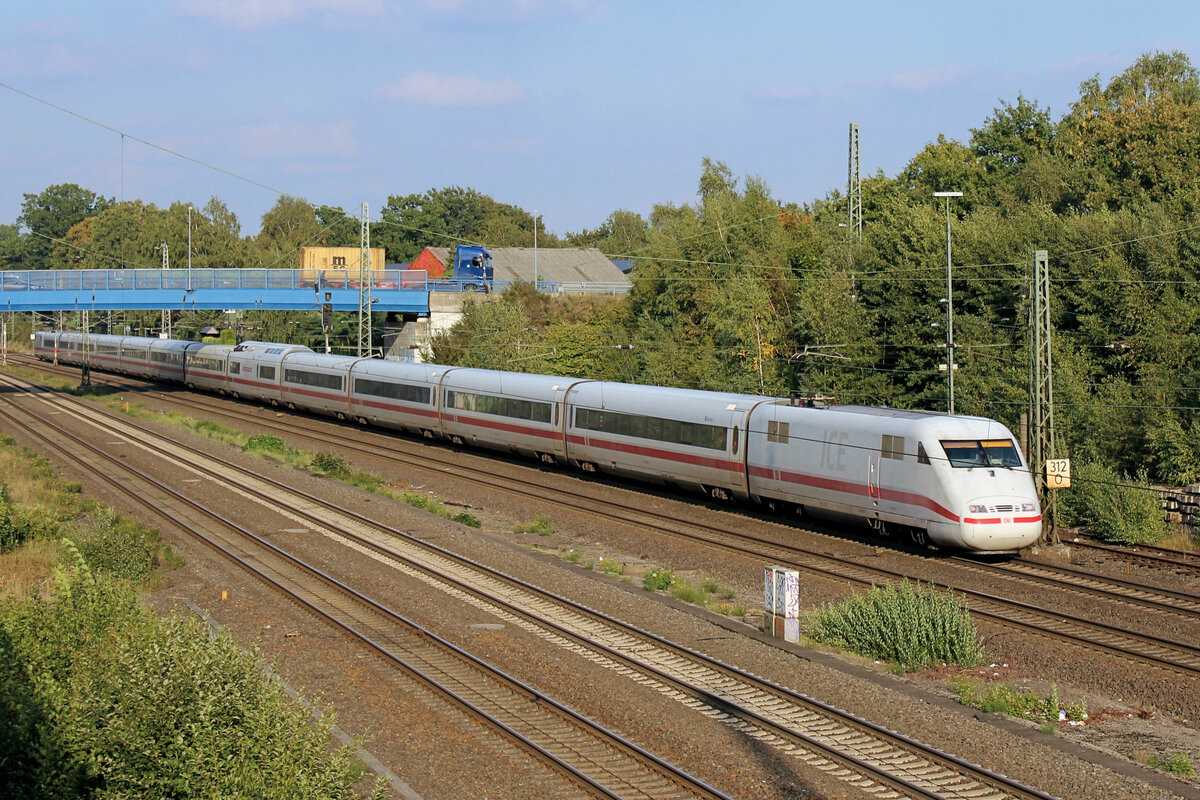 401 084-9 / 401 584-8 auf den Weg nach Hamburg. Tostedt, 30.09.2022