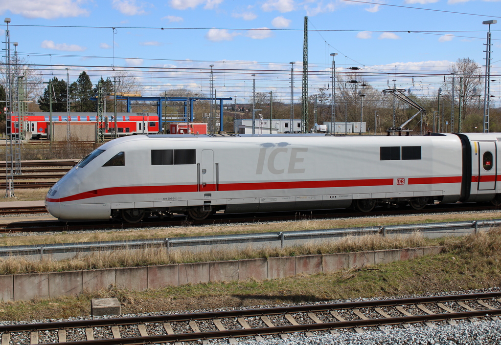 401 502 stand am Mittag des 03.04.2021 im Bw Rostock Hbf