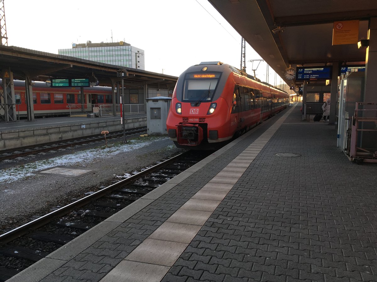 442 269 / 769 in Würzburg Hbf am 06.01.17