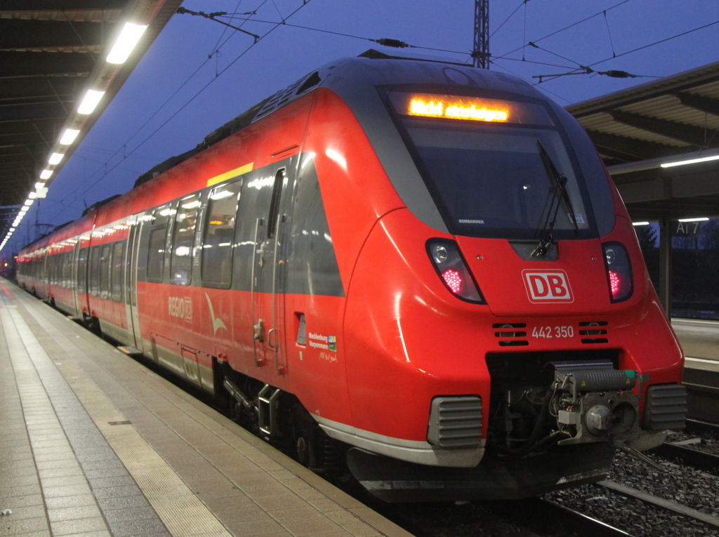 442 350 kam am 31.12.2014 als RE 1 Verstrker von Schwerin nach Rostock und wenig spter zum schlafen ins BW.