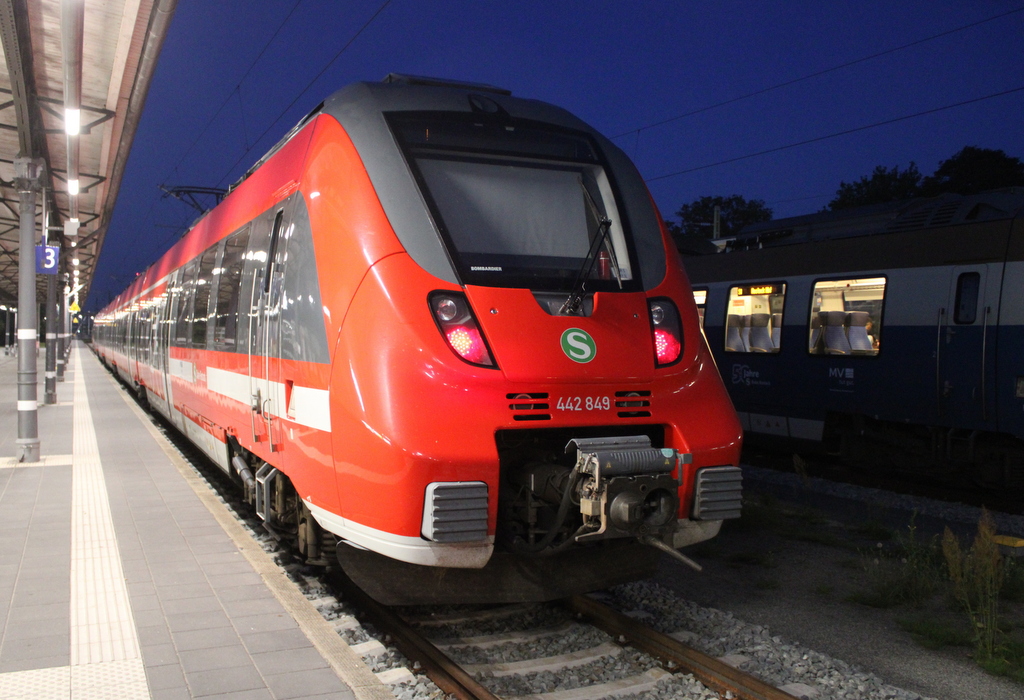 442 849 stand am frühen Morgen des 20.07.2025 um 04:07 Uhr in Warnemünde abgestellt.