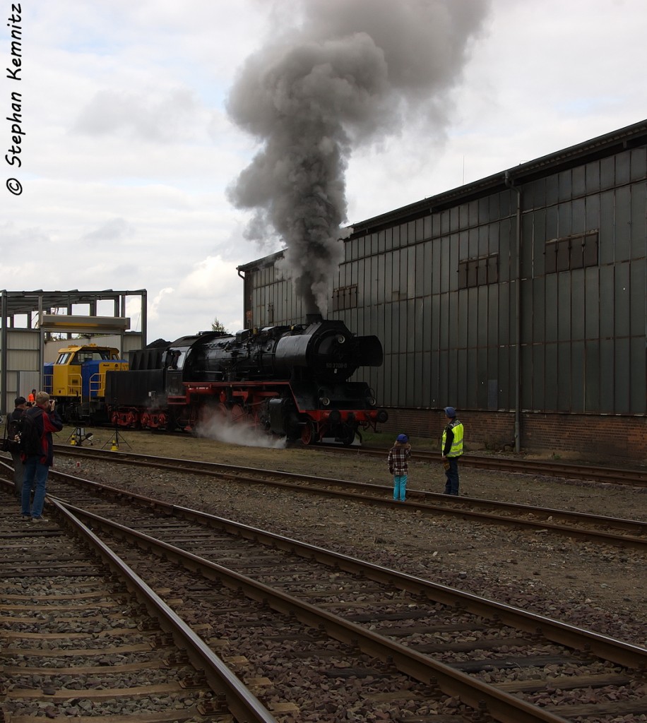50 3708-0 der TG 50 3708 - Traditionsgemeinschaft 50 3708-0 e. V. hatte im Alter von 51 Jahre beim Tag der offenen T�r 2013 bei Alstom in Stendal den Besuchern gezeigt was sie immer noch leistern kann. Hier hatte die 51ig j�hrige alte Dame einen Lokzug von ca. 1000t gezogen. 21.09.2013