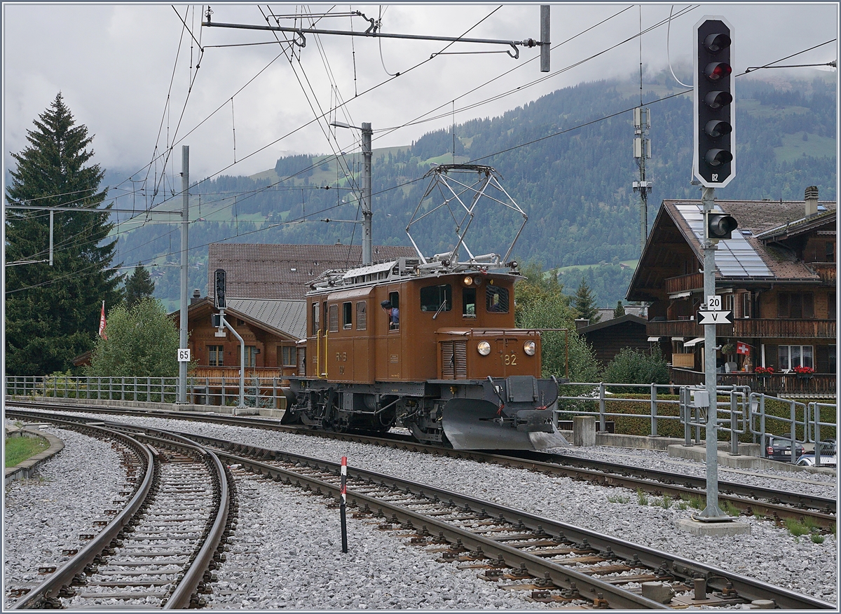 50 Jahre Blonay Chamby - Bündnertag im Saaneland: das RhB Bernina Krokodil Ge 4/4 182 in Gstaad.
14. Sept. 2018