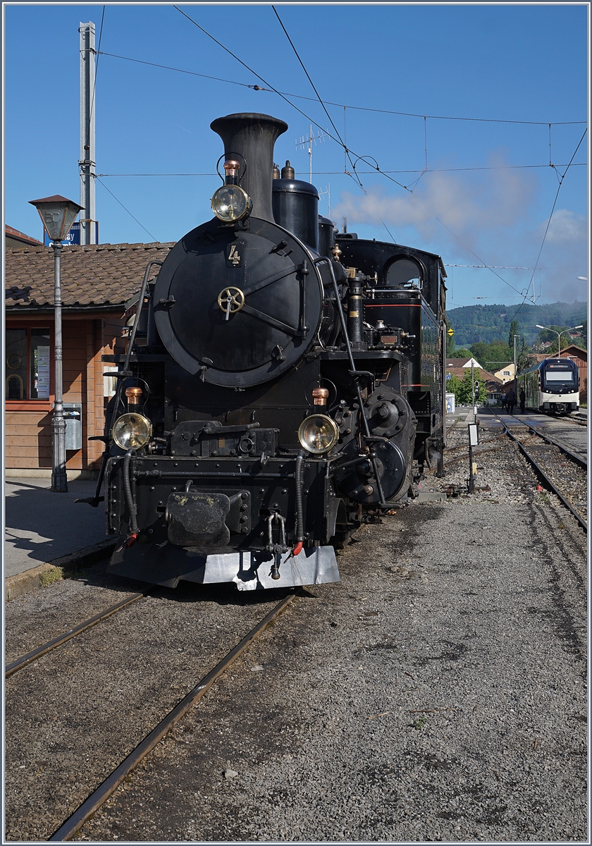 50 Jahre Blonay-Chamby: Die  Dampfbahn Furka Bergstrecke  DFB HG 3/4 N° 4 weilte als Gastlok zum 50 Jahre Jubiläum bei der Blonay Chamby Bahn und zeigt sich hier in Blonay.

11. Mai 2018