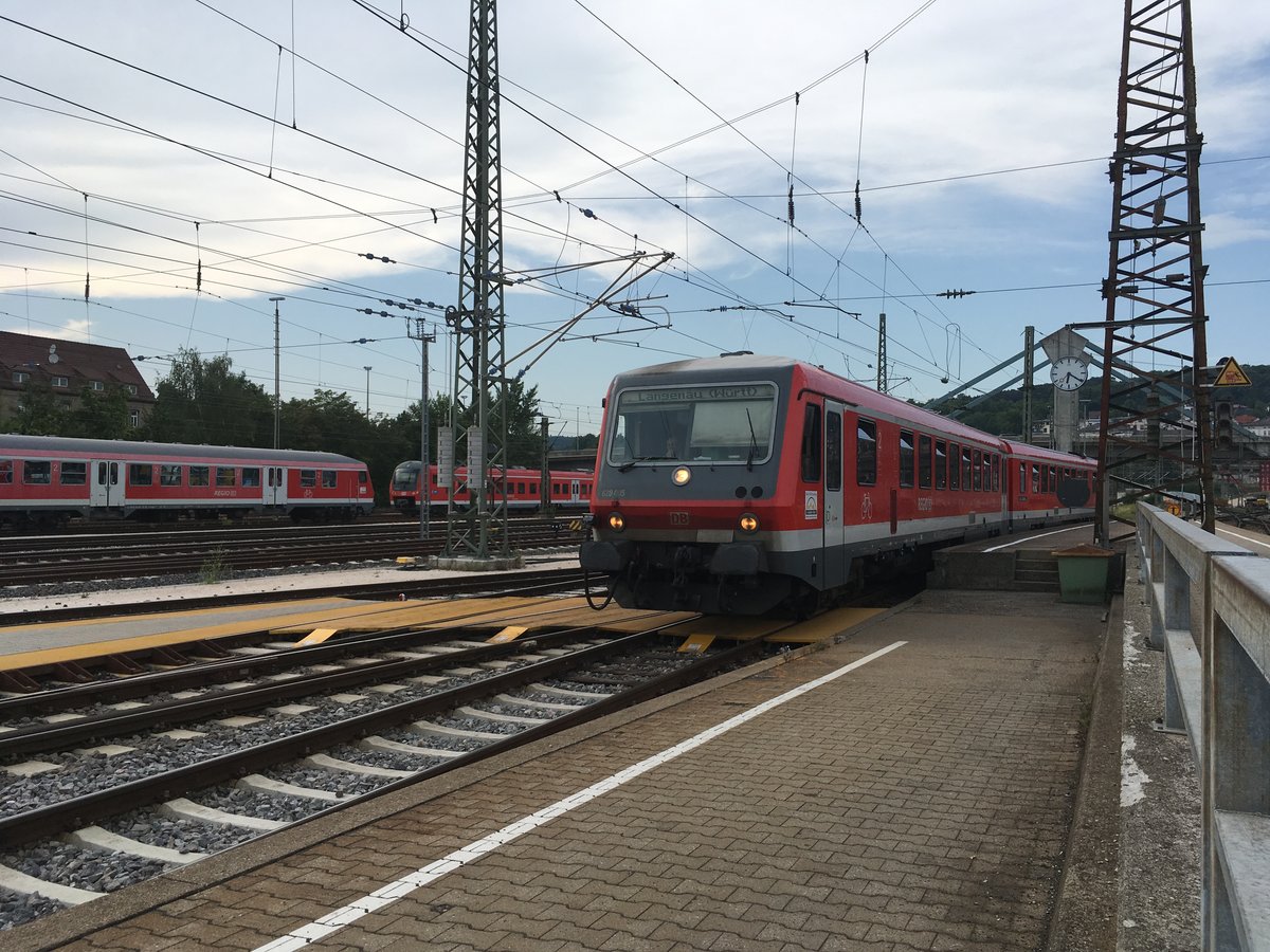 628 905 kommt als Rb aus Ehingen in den Ulmer Hbf gefahren um einen planmäßigen Richtungswechsel zu machen und dann als Rb nach Langenau weiterzufahren.