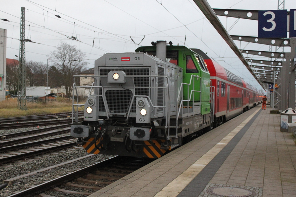 650 114-8 Stellte am morgen des 12.12.2015 einige DBuza im Rostocker Hbf bereit.