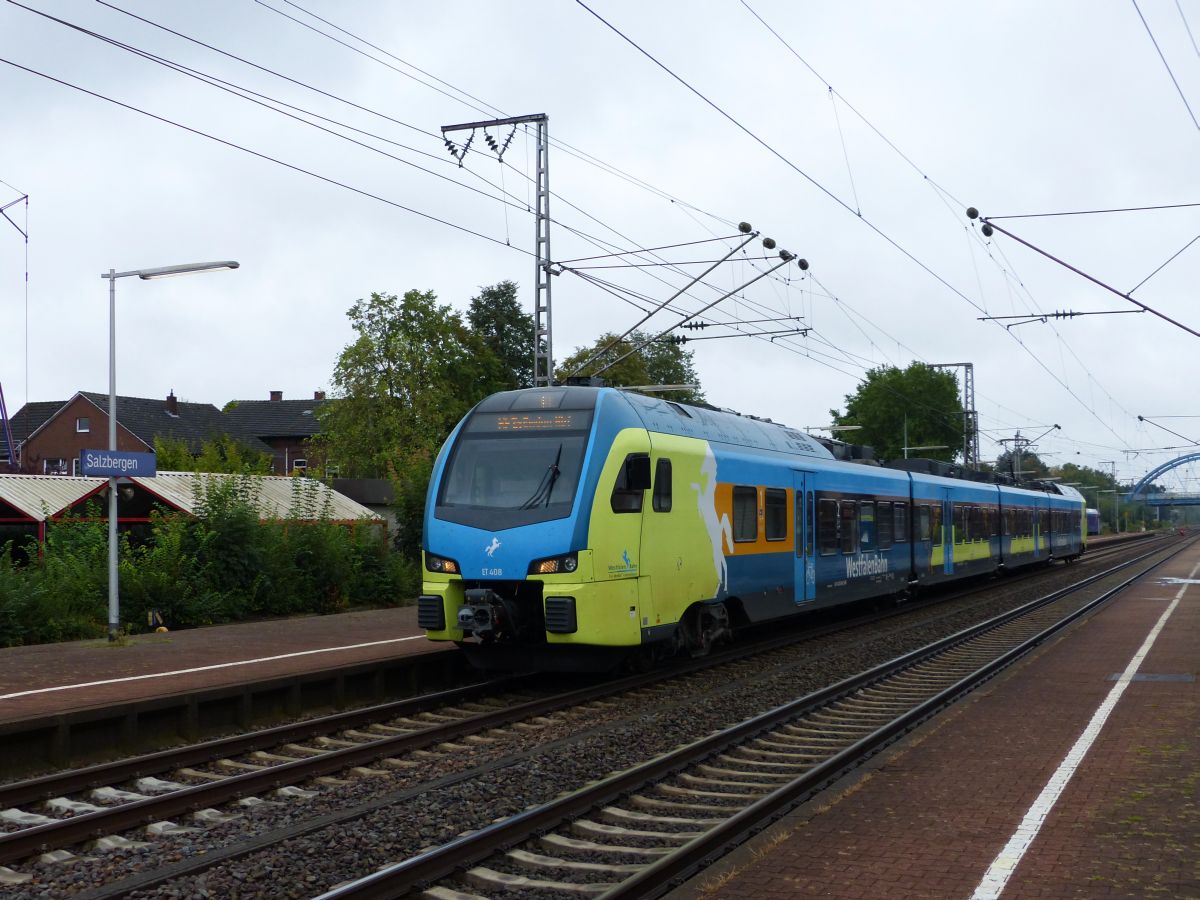 Abellio Westfalenbahn Triebzug ET 408 Gleis 4 Salzbergen 17-08-2018.

Abellio Westfalenbahn treinstel ET 408 spoor 4 Salzbergen 17-08-2018.