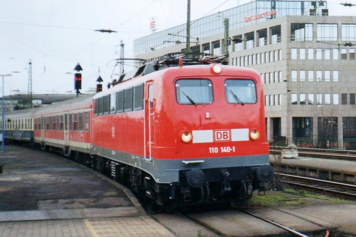 Am 1 Februar 2000 treft 110 140 in Mönchengladbach ein. 