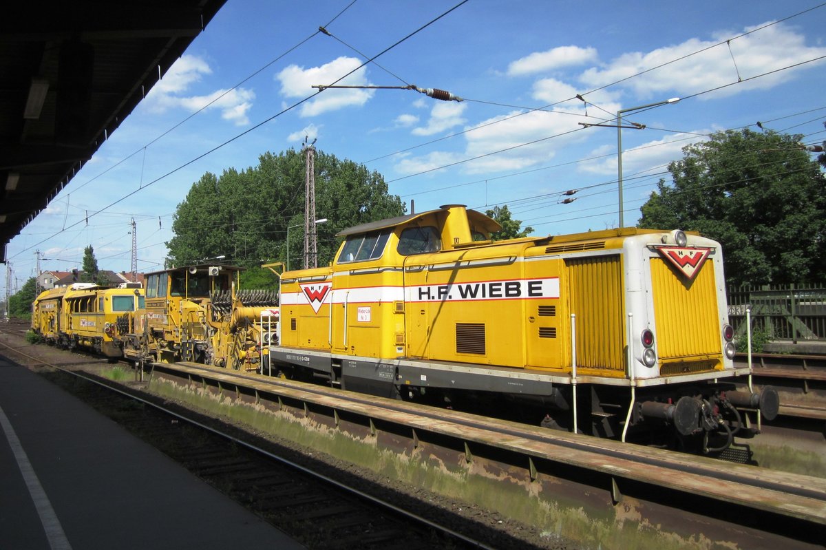 Am 11 Mai 2011 steht Wiebe-3 (ex DB 212 192) in Osnabrck. 