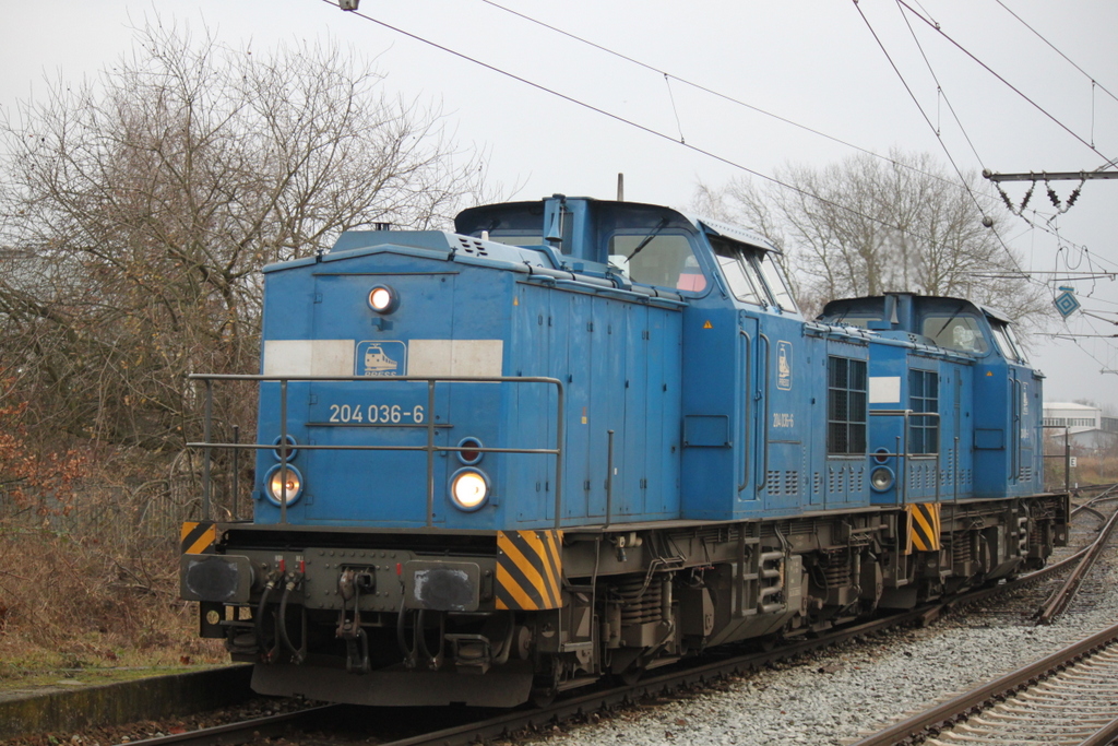 am 14.12.2014 lieen sich 204 036-6+204 010-6 im Bahnhof Rostock-Bramow blicken.