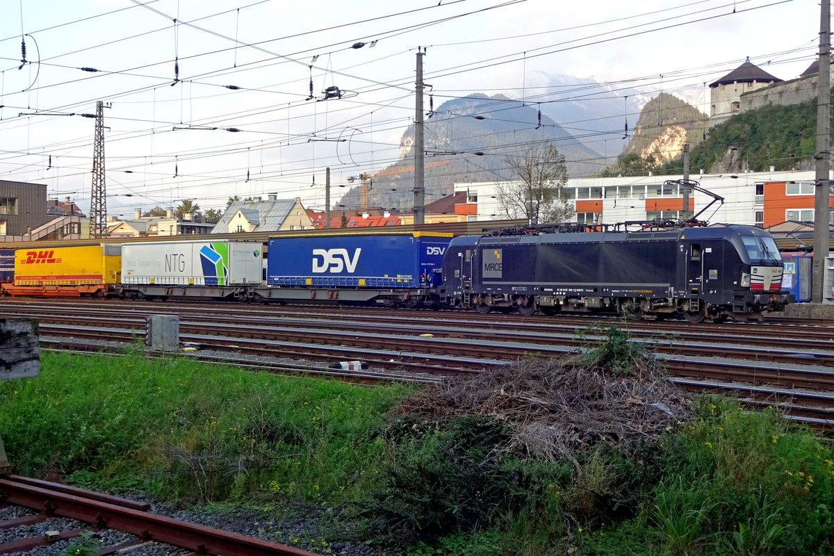 Am 17 September 2019 steht X4E-668 in Kufstein.