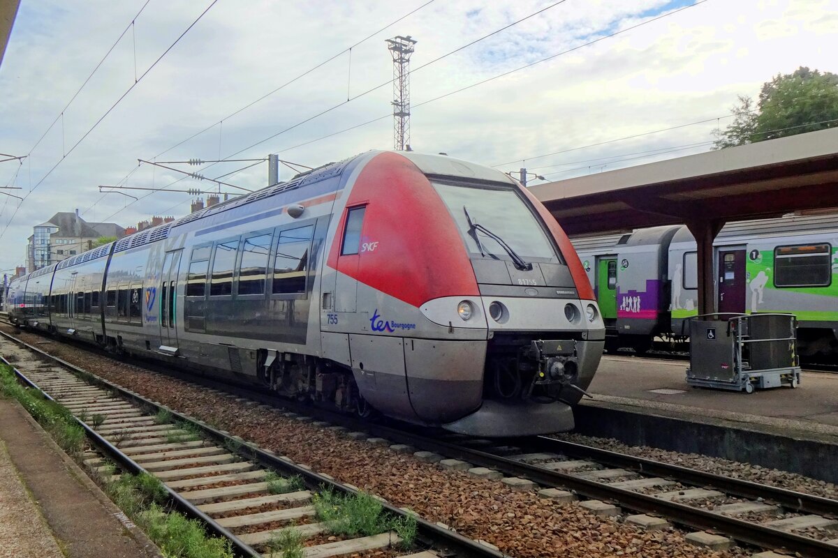 Am 17 September 2021 steht 81755 in Nevers.