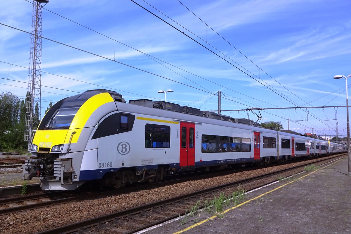 Am 22 Mai 2019 steht NMBS 08 168 in Lier.