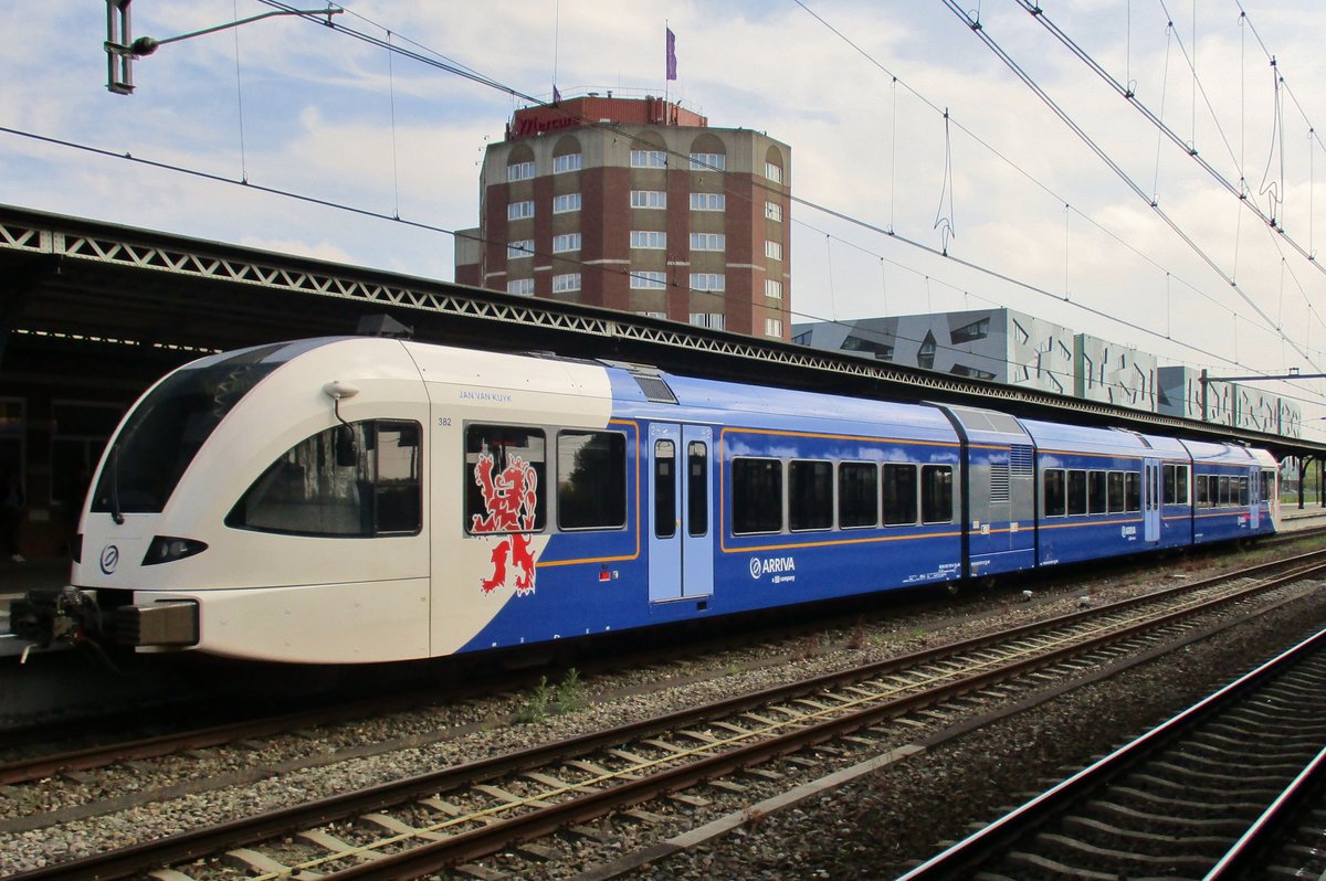 Arriva 382 ´JAN VAN KUYK´ steht am 6 Mai 2017 in Nijmegen.