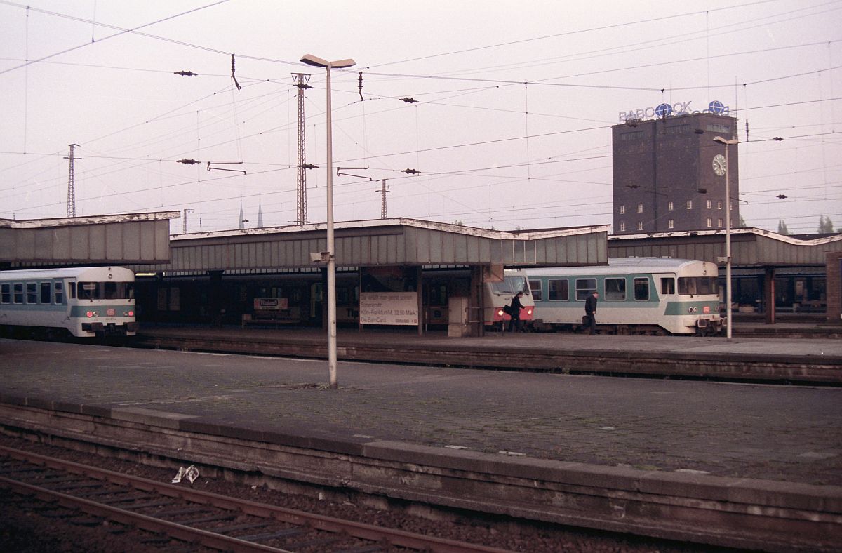 Bahnhof Wanne-Eickel (Herne) 28-10-1993. Scan von Negativ.
Scan und Bild: Hans van der Sluis
Overzicht station Wanne-Eickel 28-10-1993. Gescand van negatief.