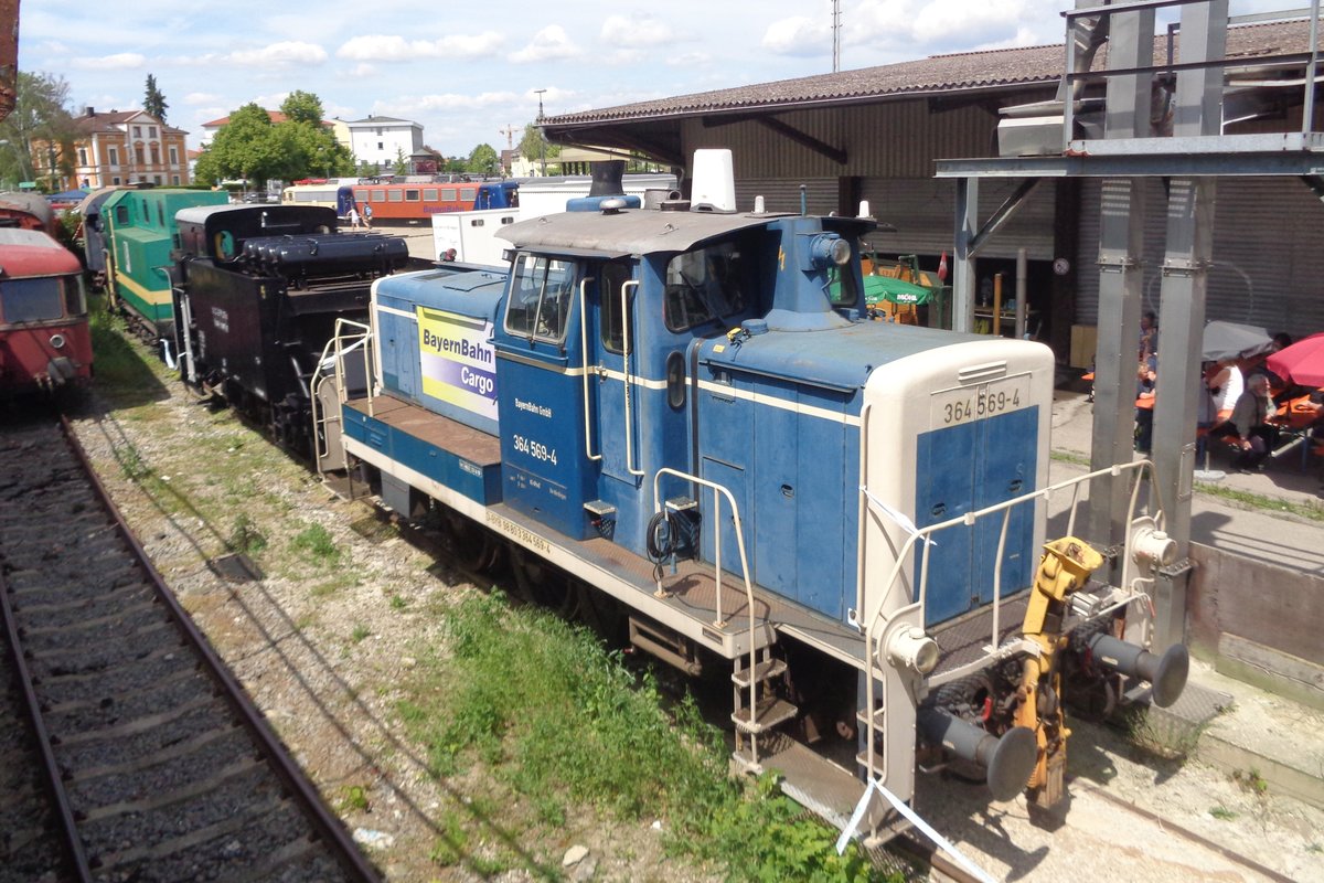 Bayernbahn 364 569 steht am 1 Juni 2019 in Nördlingen.