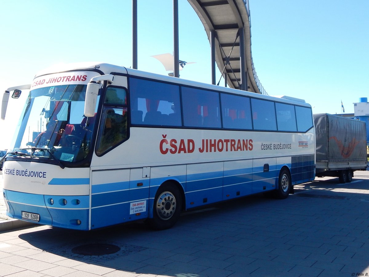 Bova Futura von ČSAD Jihotrans a.s. mit Anhänger im Stadthafen Sassnitz.