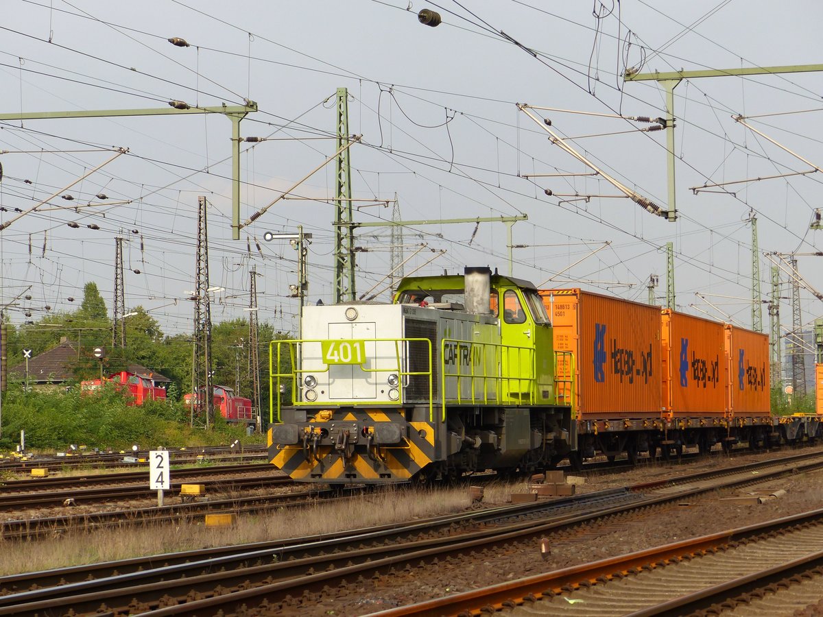 Captrain Diesellok 401 (275 902-1) G�terbahnhof Oberhausen West 22-09-2016.

Captrain dieselloc 401 (275 902-1) goederenstation Oberhausen West 22-09-2016.