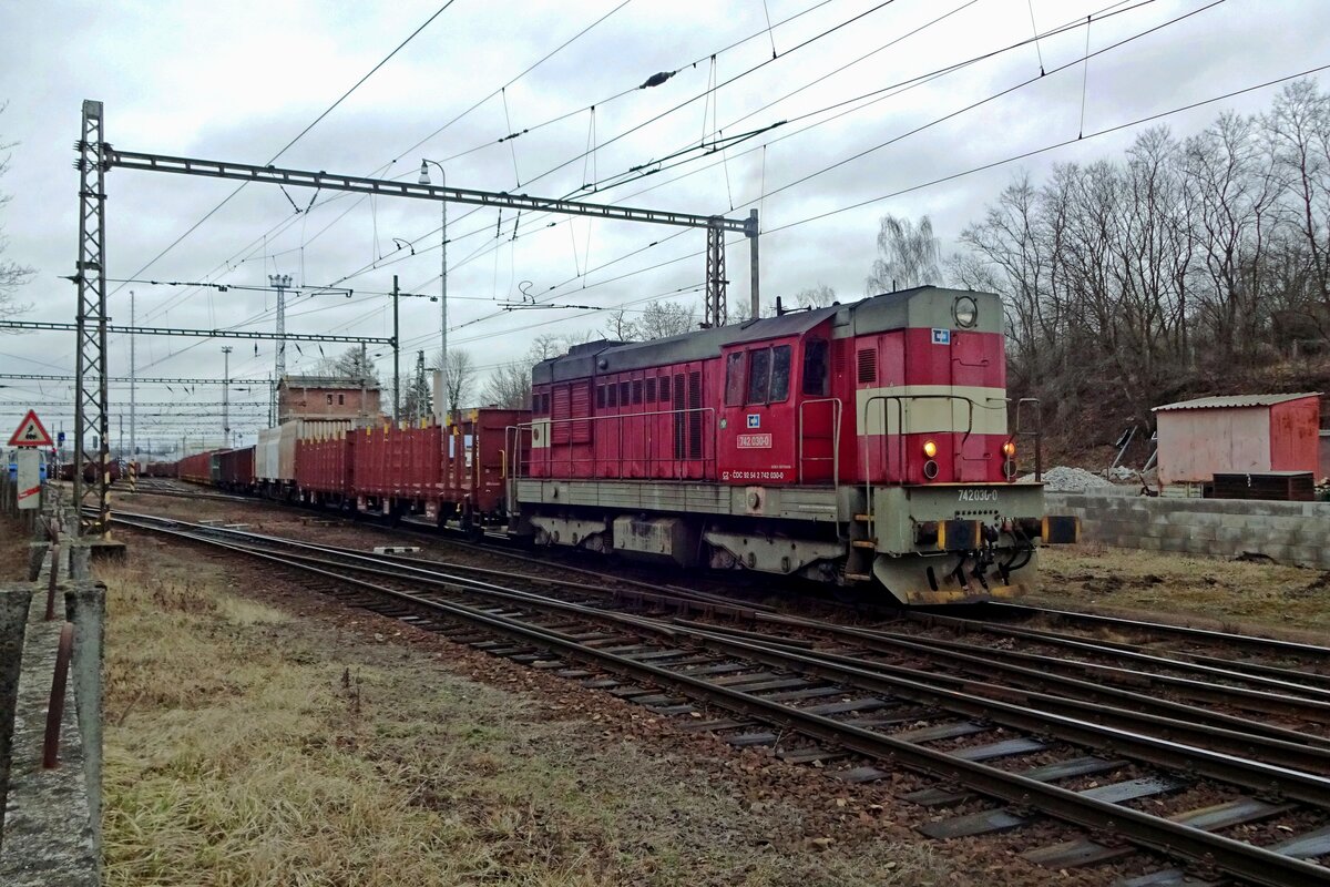 CD 742 030 rangiert am 23 Februar 2020 in Jihlava.