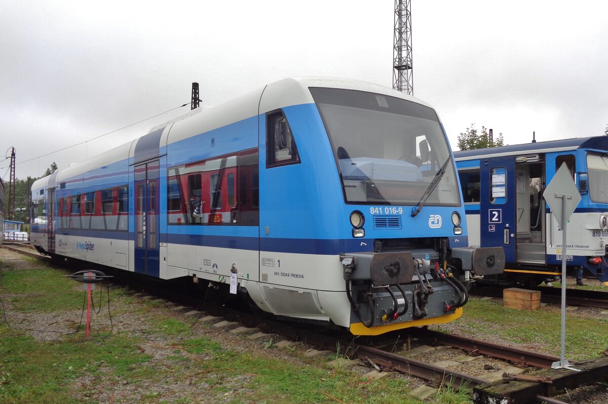 CD 841 016 steht ins Bw von Ceska Trebova während ein Offener Wochenende am 24 September 2017.