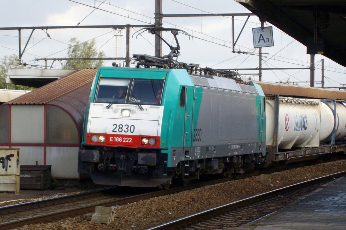 CoBRa 2830 durchfahrt Antwerpen-Berchem am 10 September 2009.