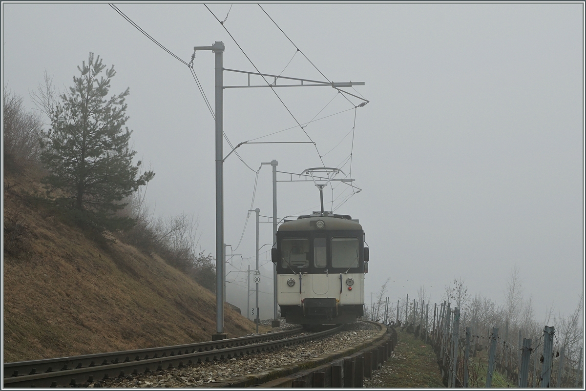 Das Bipperlisi, heute MOB Be 4/4 1006 fährt bei Planchamp talwärts. 
5. Feb. 2016