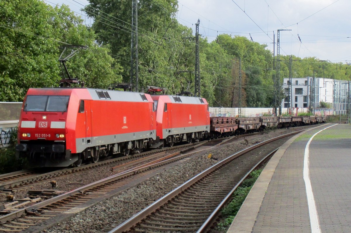 DB 152 051 durchfahrt Köln Süd am 4 Oktober 2017.