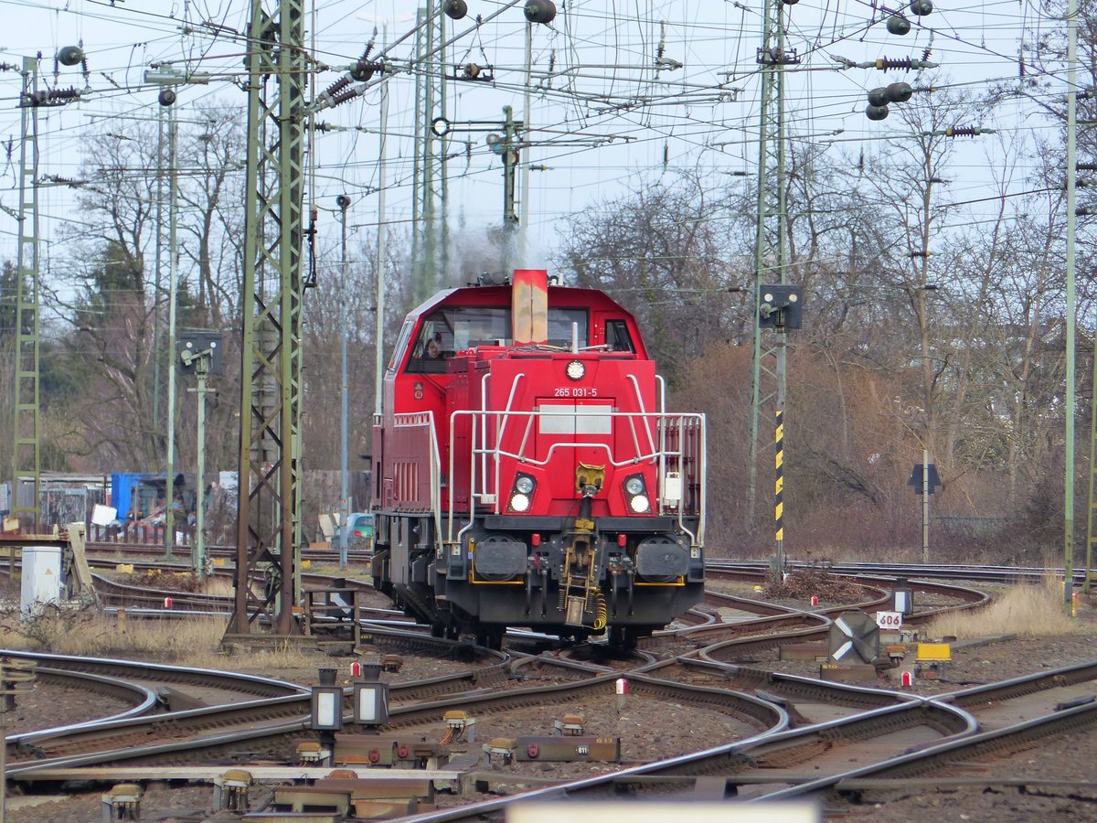 DB Cargo Diesellok 265 031-5 Rangierbahnhof Köln-Kalk Nord 08-03-2018.

DB Cargo dieselloc 265 031-5 rangeerstation Köln-Kalk Nord 08-03-2018.