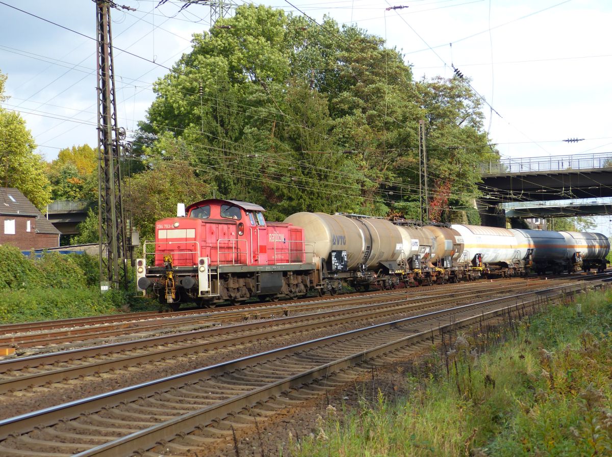 DB Cargo Diesellok 294 783-6 Hoffmannstrasse, Oberhausen 13-10-2017.

DB Cargo dieselloc 294 783-6 Hoffmannstrasse, Oberhausen 13-10-2017.