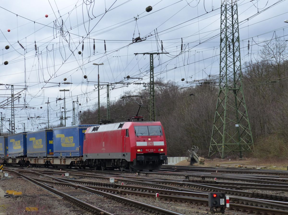 DB Cargo Lok 152 129-3 Rangierbahnhof K�ln Gremberg. Porzer Ringstra�e, K�ln 08-03-2018.

DB Cargo loc 152 129-3 rangeerstation Keulen Gremberg. Porzer Ringstra�e, Keulen 08-03-2018.
