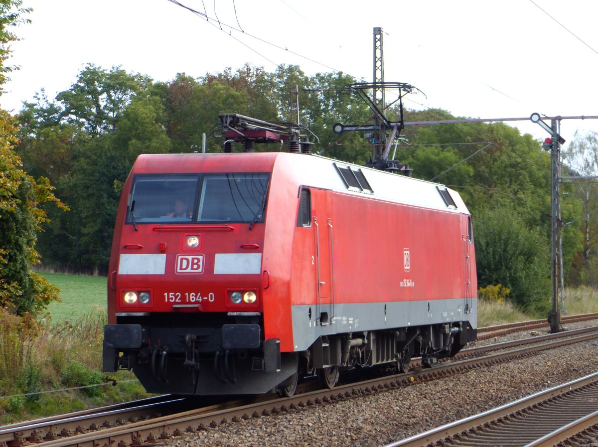 DB Cargo Lok 152 164-0 bei Bahahn�bergang Tecklenburger Stra�e, Velpe 28-09-2018.

DB Cargo loc 152 164-0 bij overweg Tecklenburger Stra�e, Velpe 28-09-2018.