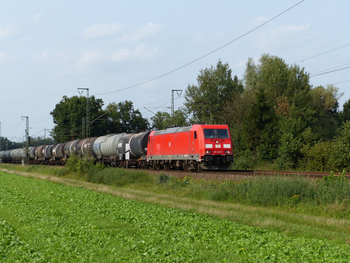 DB Cargo Lokomotive 185 328-9 Devesstra�e, Salzbergen 11-09-2020.

DB Cargo locomotief 185 328-9 Devesstra�e, Salzbergen 11-09-2020.