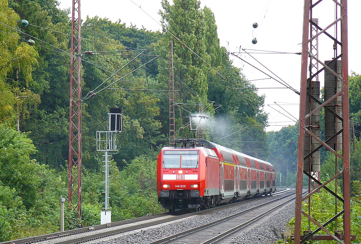 DB Lok 146 029 bei Haldern (Rees) am 11-09-201.

DB locomotief 146 029 bij Haldern (Rees) 11-09-201.