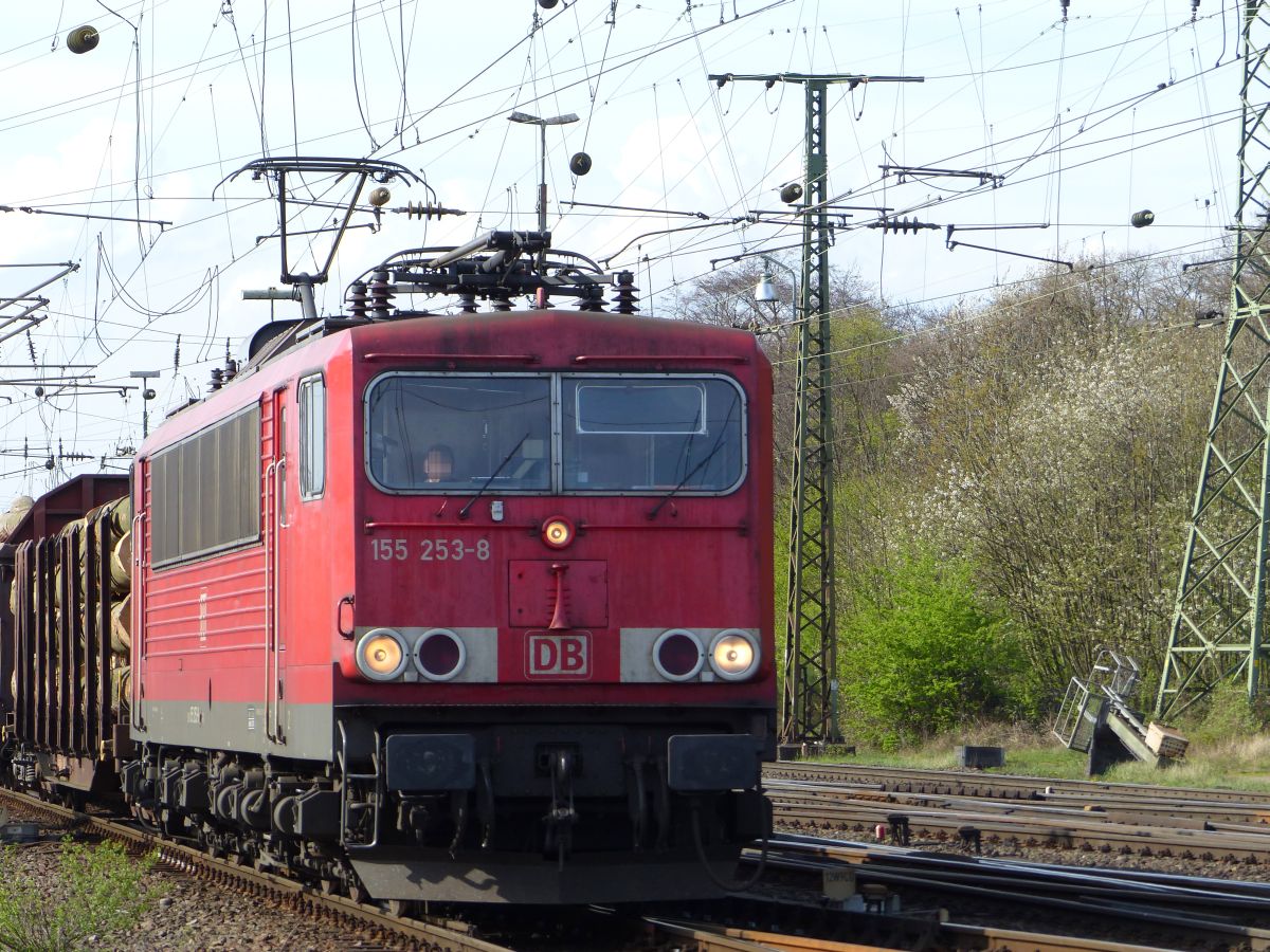 DB Schenker Lok 155 253-8 Rangierbahnhof K�ln Gremberg. Porzer Ringstra�e, K�ln 31-03-2017.

DB Schenker loc 155 253-8 rangeerstation Keulen Gremberg. Porzer Ringstra�e, Keulen 31-03-2017.