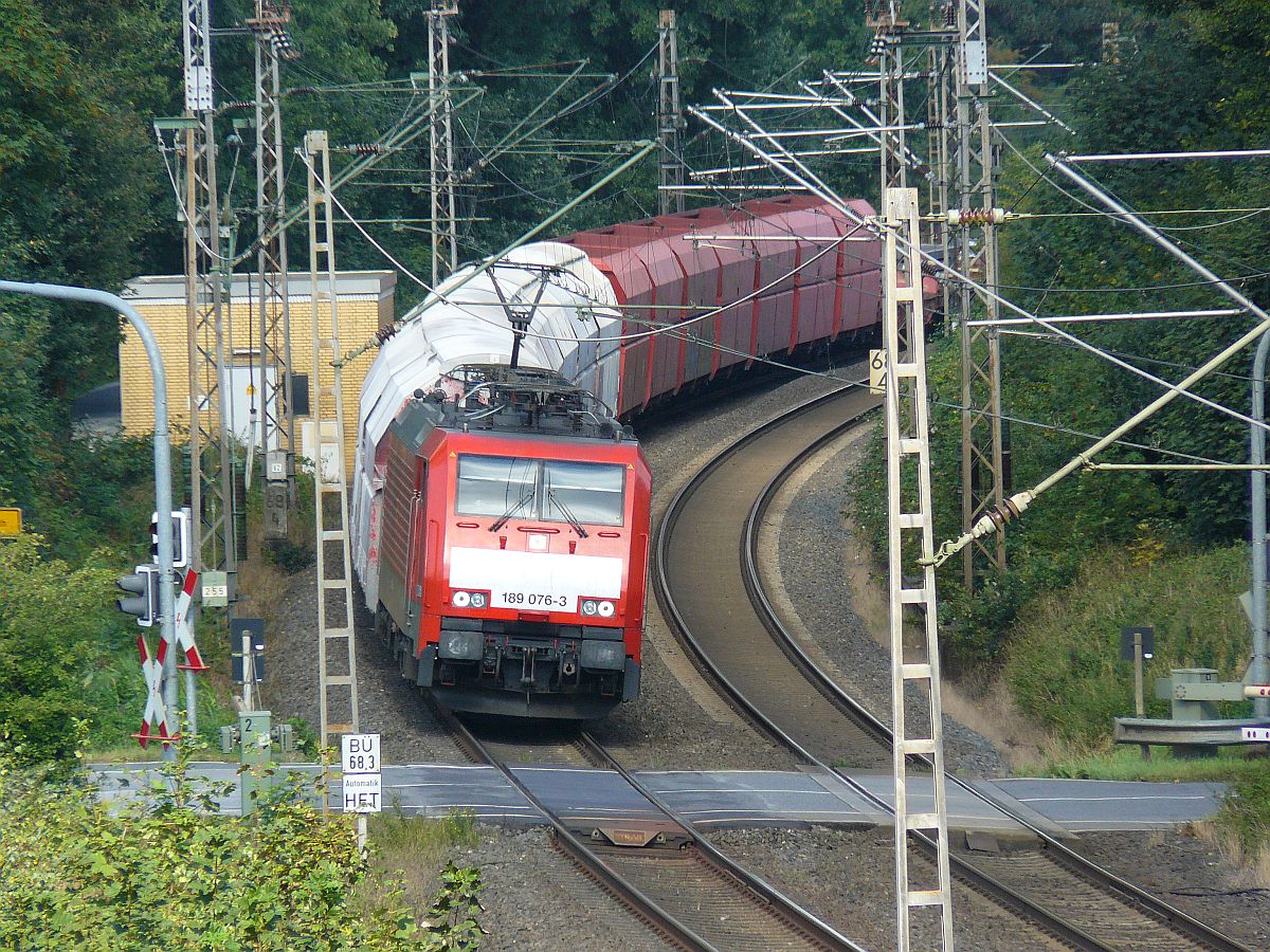 DB Schenker Lok 189 076-3 Elten 11-09-2013.

DB Schenker locomotief 189 076-3 met goederentrein in Elten 11-09-2013.