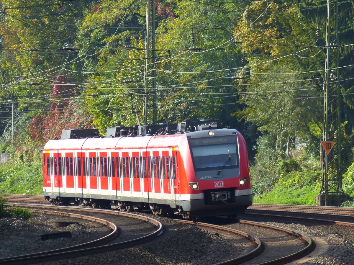 DB TW 422 576-9 M�lheim an der Ruhr 13-10-2017.

DB treinstel 422 576-9 M�lheim an der Ruhr 13-10-2017.